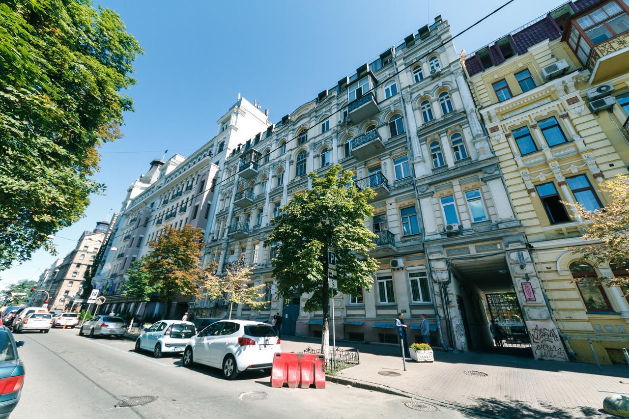 Vip Apartment Near Kreschatyk, 31А Pushkinska Street Kyiv Exterior photo